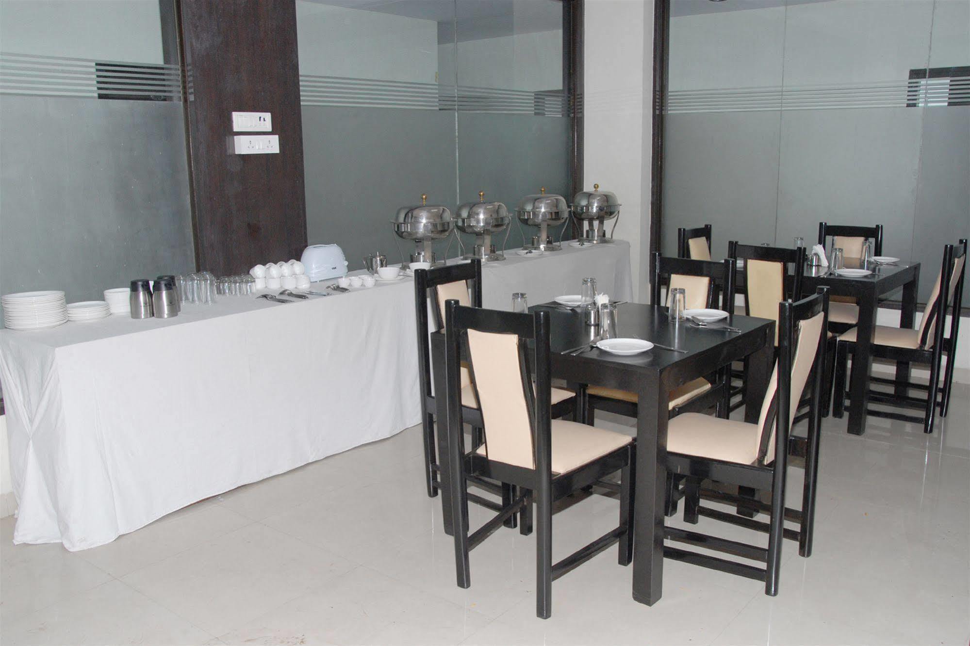 Hotel Enzo International Bangalore Ngoại thất bức ảnh