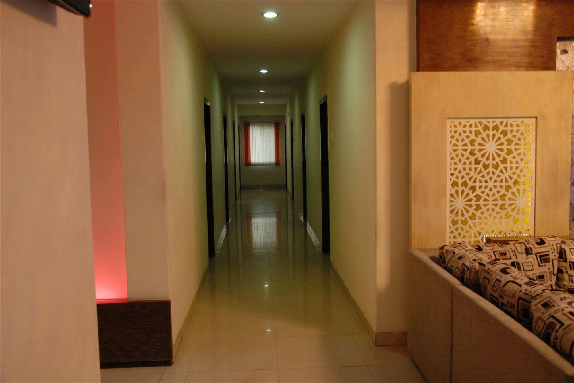 Hotel Enzo International Bangalore Ngoại thất bức ảnh